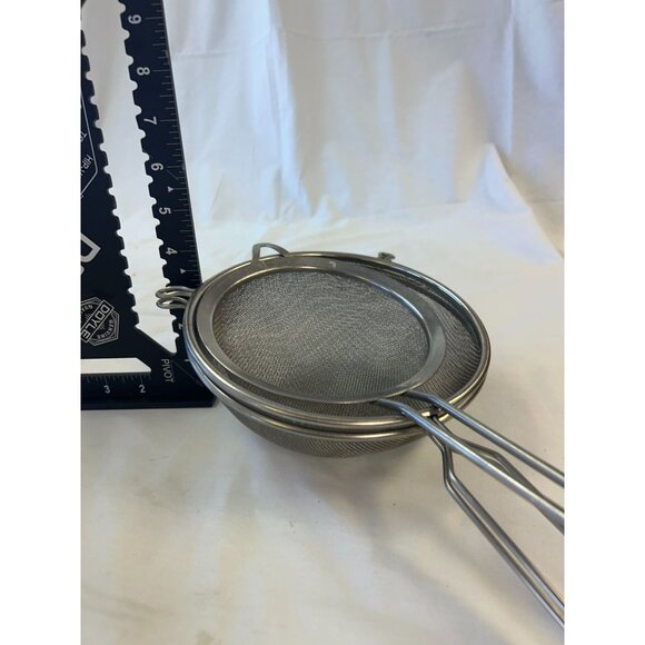 Set Of 3 Stainless Steel Wire Mesh Strainers With Handles - Picture 2 of 2